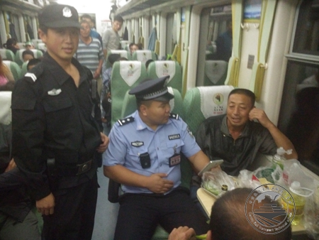 锡林铁路警方组织开展网络安全宣传周活动